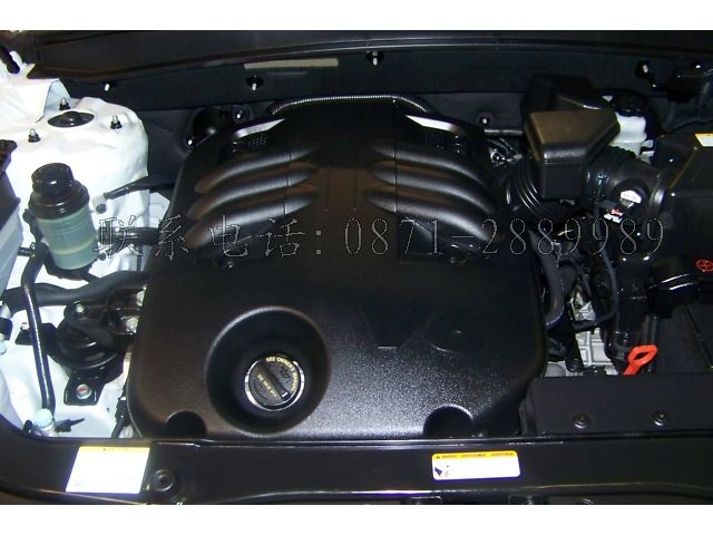 出售07年现代新胜达2.7豪华越野车,2.7升/V6发动机,4速自动变速器,全轮驱动,灰色真皮座椅,桃木中控内饰,倾斜和伸缩多功能方向盘,后座音响控制,电动窗/中控锁,电动折叠可加热后视镜,司机记忆座椅,车载电脑,多功能液晶显示屏,GPS导航系统,全程巡航定速,6碟的CD后座电视音响控制,自动双区控制空调/空气过滤器,可变间歇性大雨检测刮水器,电动天窗,车顶机架,四轮ABS刹车,稳定和牵引控制,可调校高度的冲击/驱动器控制,发动机启动防盗锁上系统.