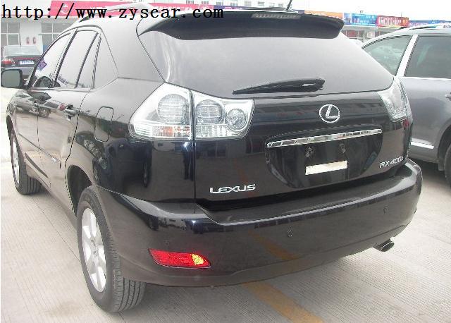售雷克萨斯 新RX400h 豪华型越野车(售价15万),新RX 400h前后大灯增加蓝色延展,前后L形车标改为蓝底L标,LED照明车门脚踏板的LEXUS标志发光颜色从白光改为蓝光,增加AFS自适应照明系统和自动水平调节, 增加入侵传感器等。整车原厂高级配置,手续费用齐全,可协助上牌落户(费用另算),欢迎上门看车,异地可送车(运输费自理),欢迎来电咨询,销售电话:0871-2363615 手机:13908863683 联系人:沈立光。