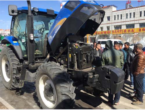 凯斯纽荷兰拖拉机成沽源推介会亮点 保障马铃